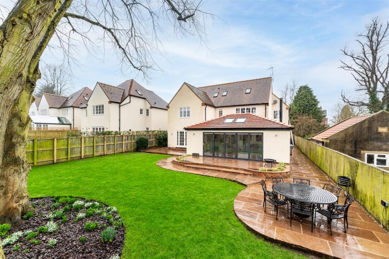 View Full Details for 4 Orchard Gardens, Malton, North Yorkshire, YO17 7NA