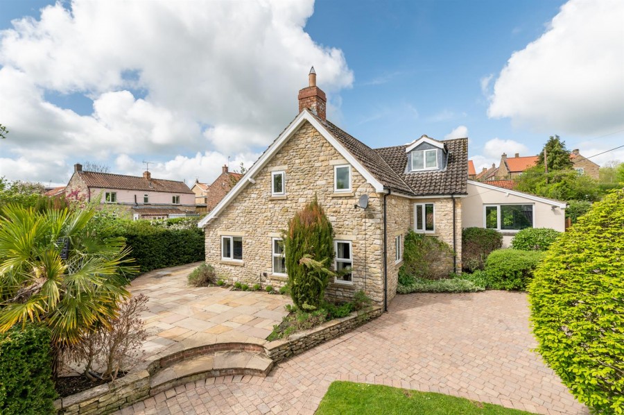 Images for 5 Dale View, Thornton-Le-Dale, Pickering, North Yorkshire, YO18 7LJ