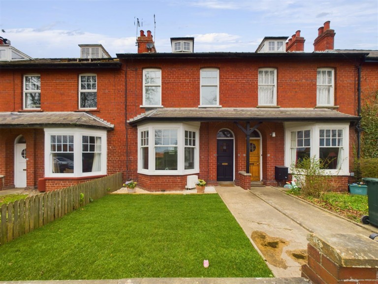 View Full Details for 11 Mayfield, Whitby Road, Pickering, YO18 7HH