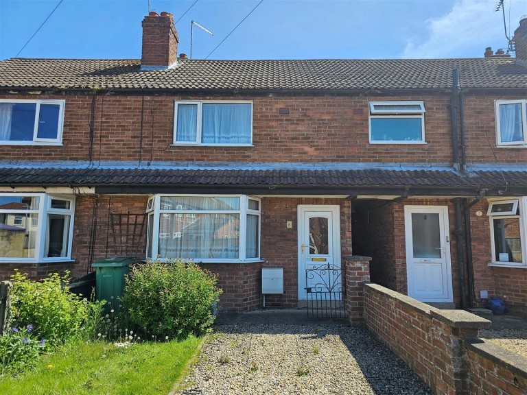 View Full Details for 6 Nayfield Close, Driffield, YO25 6LS