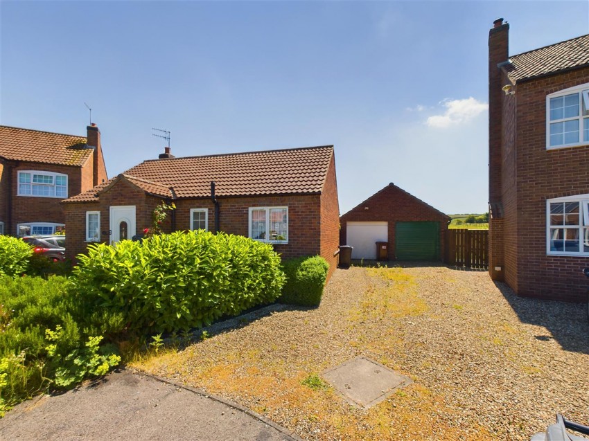 Images for 10, Middlefield Close, Weaverthorpe, Malton, YO17 8EJ