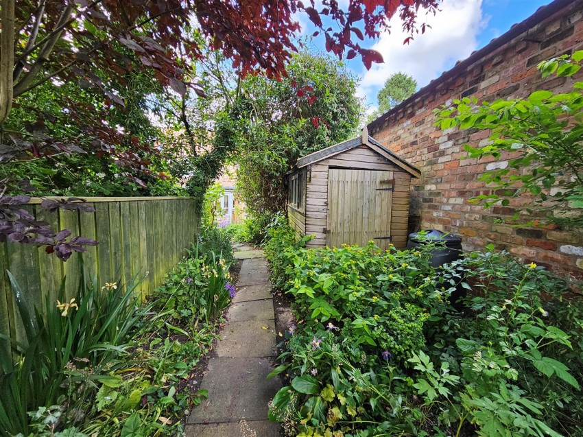 Images for Old Cobblers Cottage, 3 Mere Cottages, North Dalton, Driffield, YO25 9UX