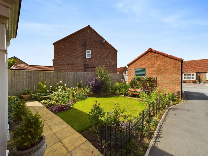 Images for 42 New Walk, Driffield, YO25 5LE