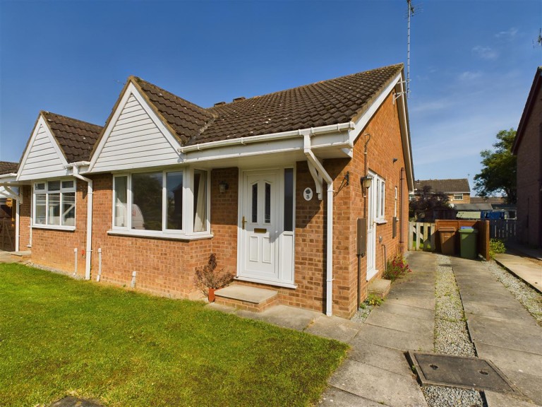 View Full Details for 5 Pomona Way, Driffield, YO25 6YH