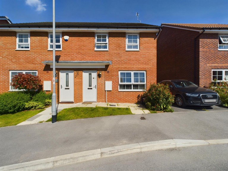 View Full Details for 5 Nalton Drive, Driffield, YO25 5GE