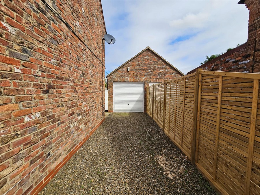 Images for 6 Laking Lane, Wold Newton, Driffield, YO25 3YR