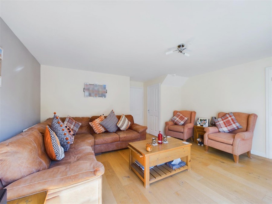 Images for 8 Woodlands Park, Pickering, North Yorkshire, YO18 7AH