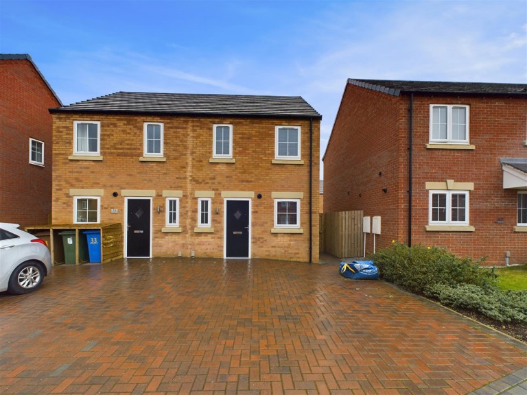 View Full Details for 35 Berriman Drive, Driffield, YO25 5DX