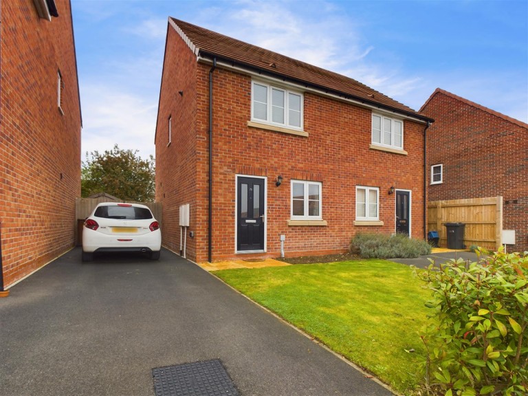 View Full Details for 75 Headland Rise, Malton, North Yorkshire, YO17 7PR