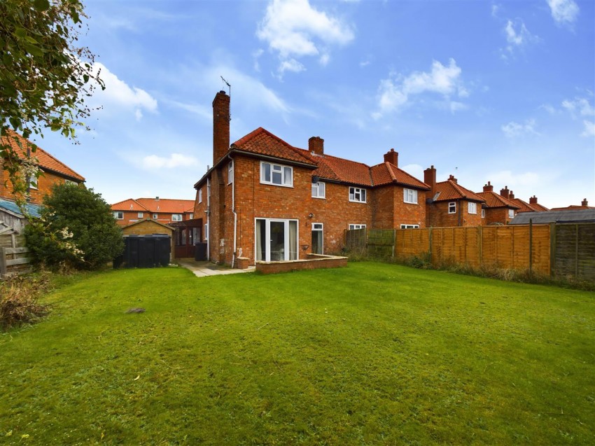 Images for 5 Rarey Drive, Weaverthorpe, North Yorkshire, YO17 8HA