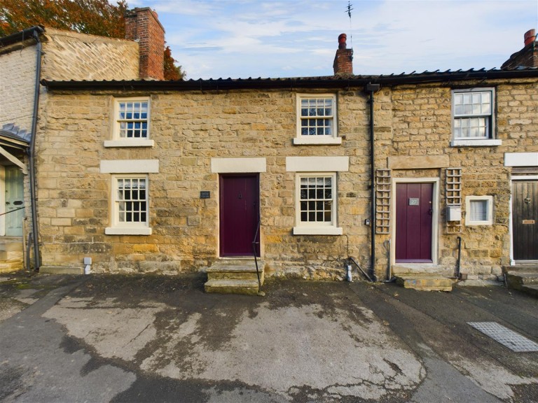 View Full Details for 27 Park Street, Pickering, North Yorkshire, YO18 7AJ