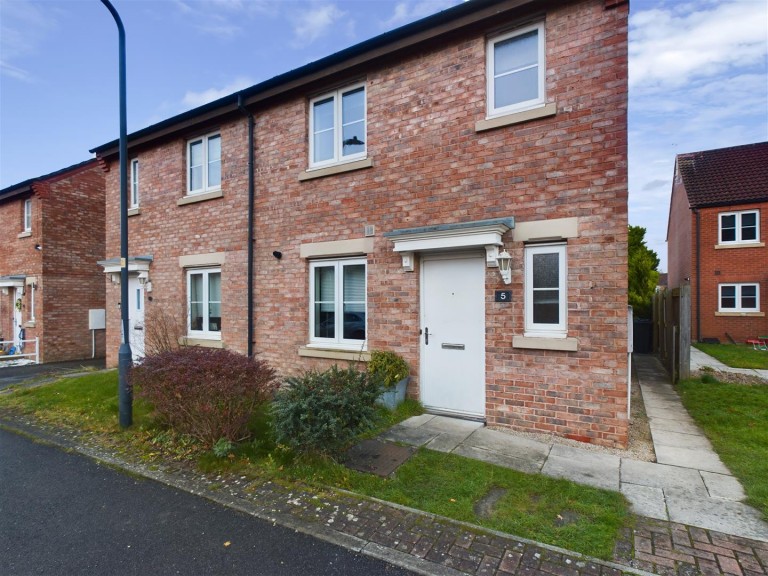 View Full Details for 5, Gault Close, Norton, Malton