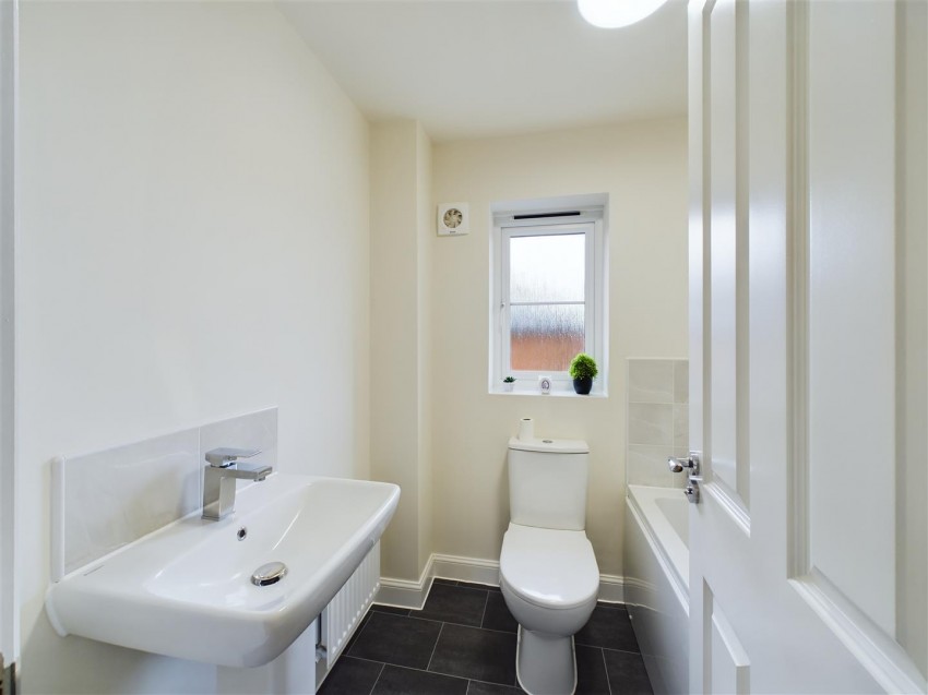 Images for 16 Hunsley Avenue, Driffield, YO25 5GD