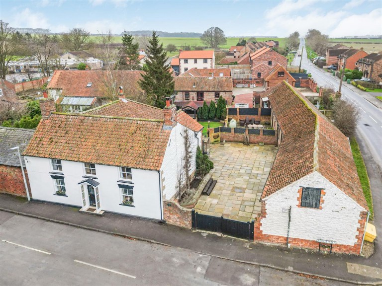 View Full Details for Old Pear Tree Farm, Back Street, Wold Newton, Driffield, YO25 3YJ